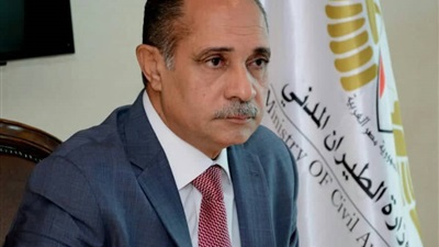 الفريق يونس المصري وزير الطيران الفريق يونس المصري وزير الطيران