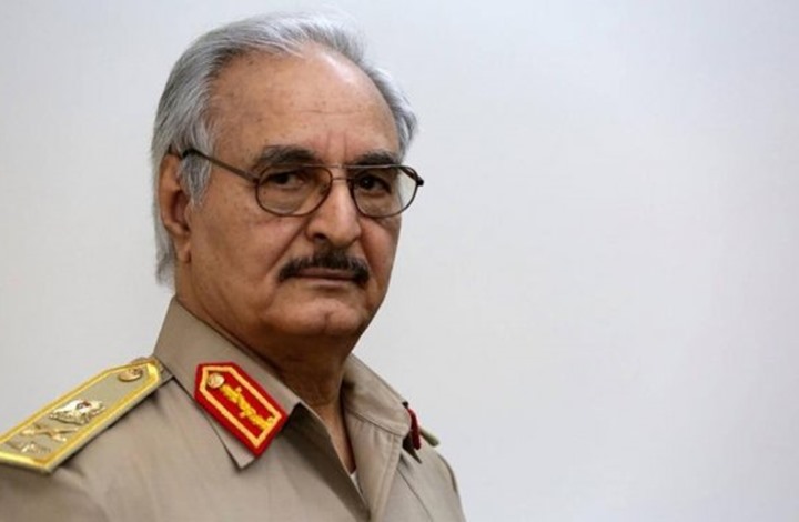 القائد العام للقوات المسلحة الليبية المشير خليفة حفتر