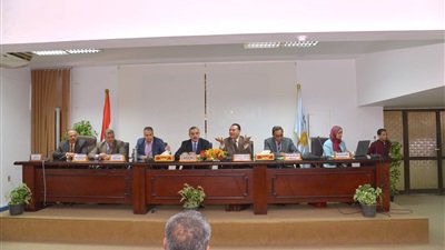 محافظ أسيوط 