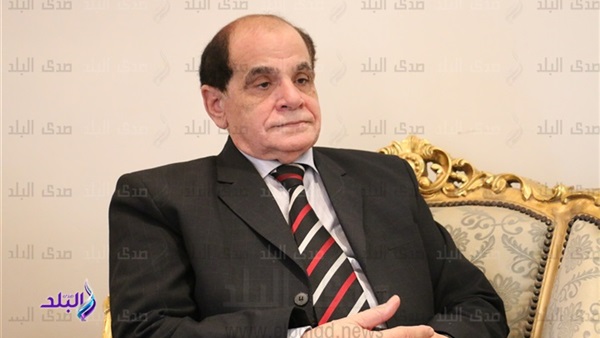  الدكتور صلاح فوزى، أستاذ القانون الدستورى