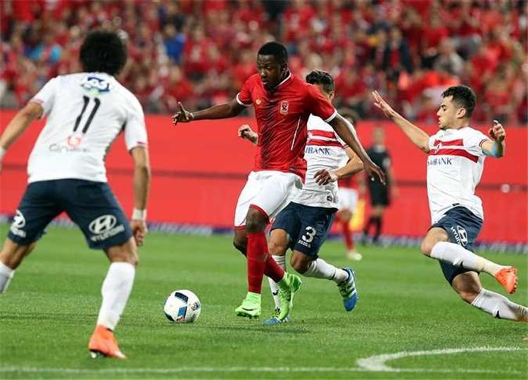 جانب من مباريات الأهلى والزمالك جانب من مباريات الأهلى والزمالك