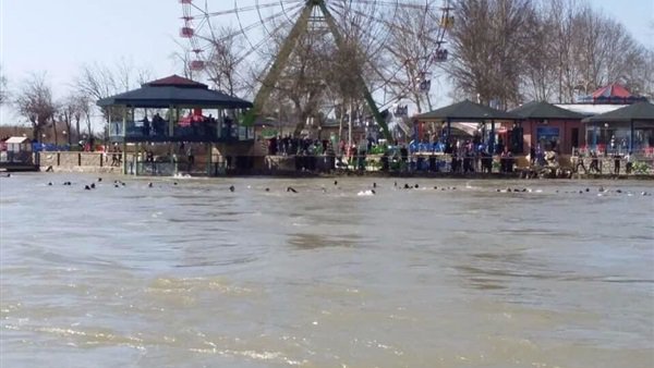 مشهد من غرق عبار نهر دجلة في العراق