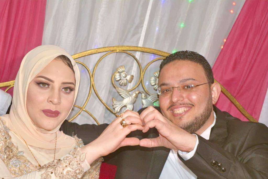  مصطفى إحسان ومنيرة عبدالحميد