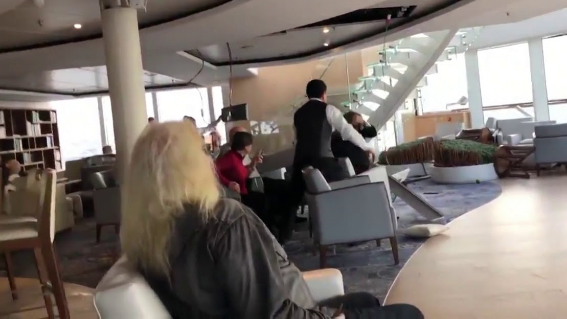 لحظات مرعبة من داخل السفينة النرويجية