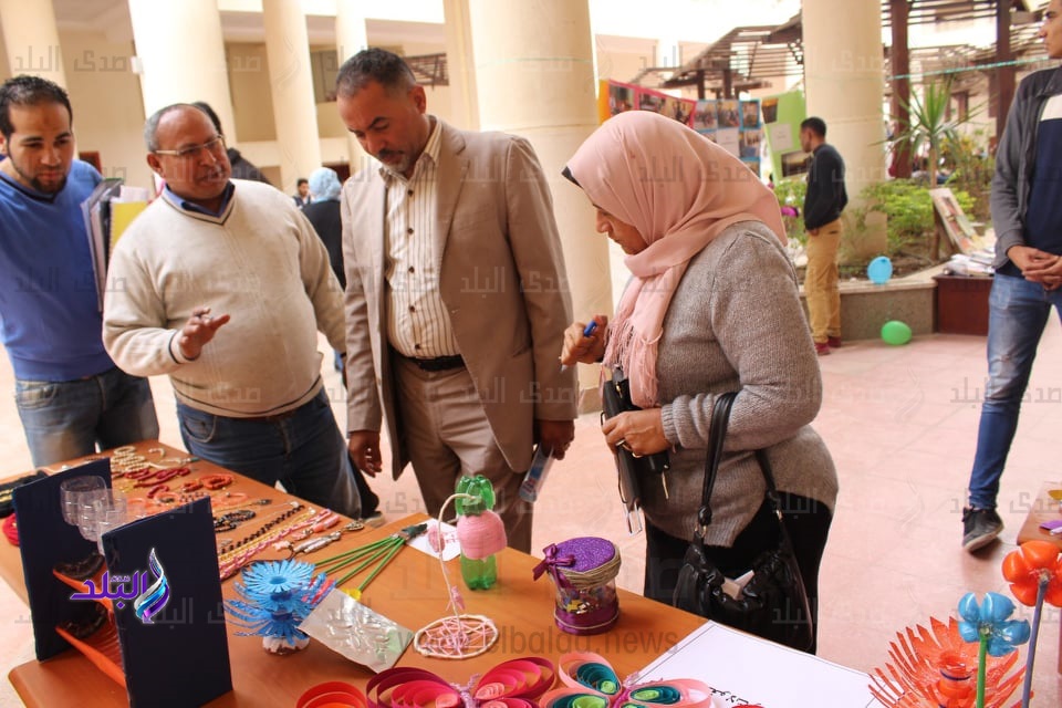 "مهرجان الأسر الطلابية " بكلية الطب جامعة حلوان