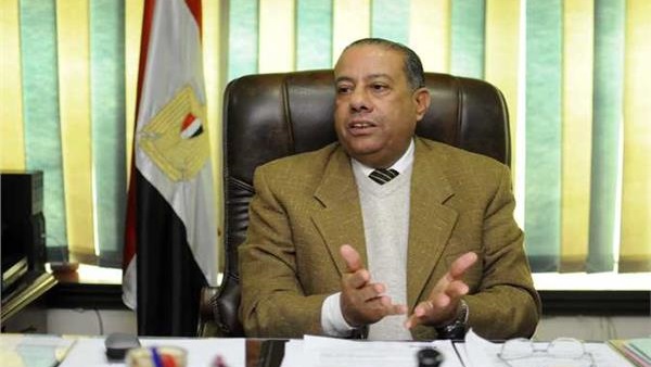  عبد العظيم حسين رئيس مصلحة الضرائب المصرية