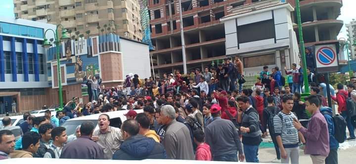 طلاب أولى ثانوي عن سقوط السيستم: إحنا مش حقل تجارب