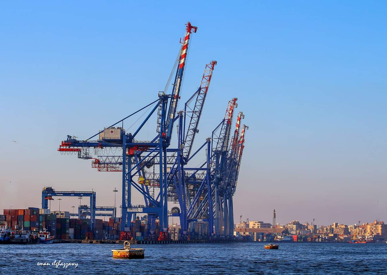 شحن ٧ آلاف طن صودا كاوية وتداول ١٧ سفينة بموانئ بورسعيد