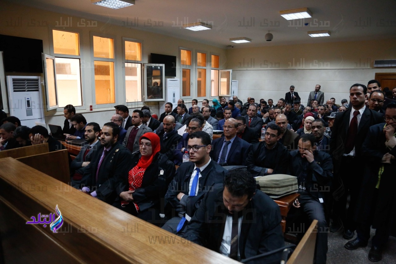 أهالي المتهمين داخل قاعة المحكمة أهالي المتهمين داخل قاعة المحكمة