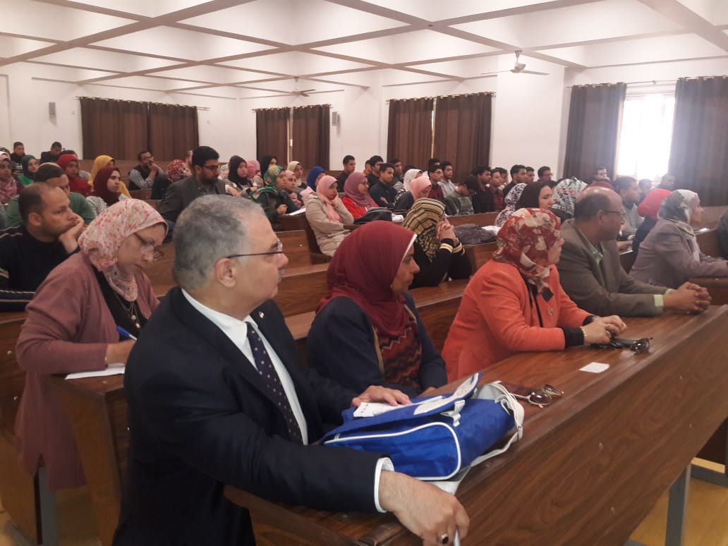 ندوة نحو مجتمع خالى من الدرن ندوة نحو مجتمع خالى من الدرن