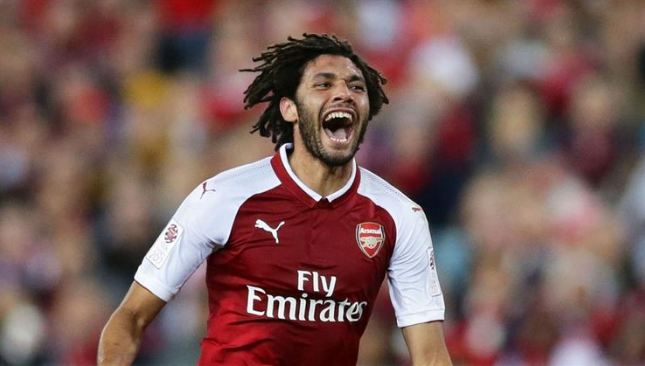 محمد النني لاعب فريق آرسنال