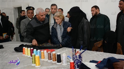 تشغيل 18 فتاة بمصنع الصناعات الحرفية بسيوة تشغيل 18 فتاة بمصنع الصناعات الحرفية بسيوة