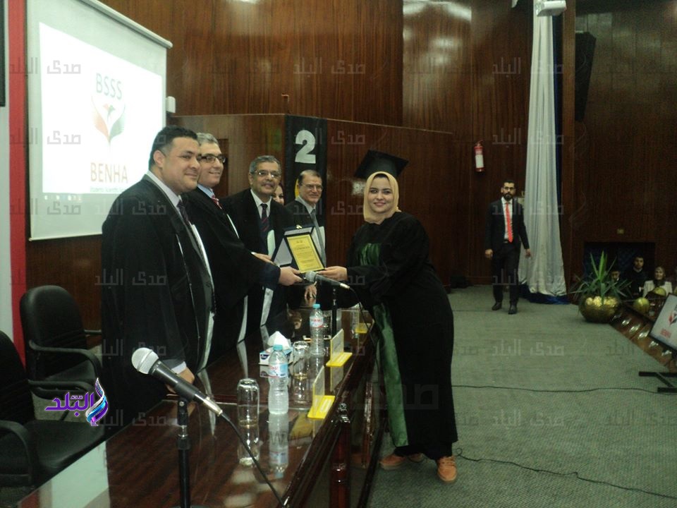 نائب رئيس جامعة بنها للتعليم يشهد حفل خريجي الدفعة 31 
