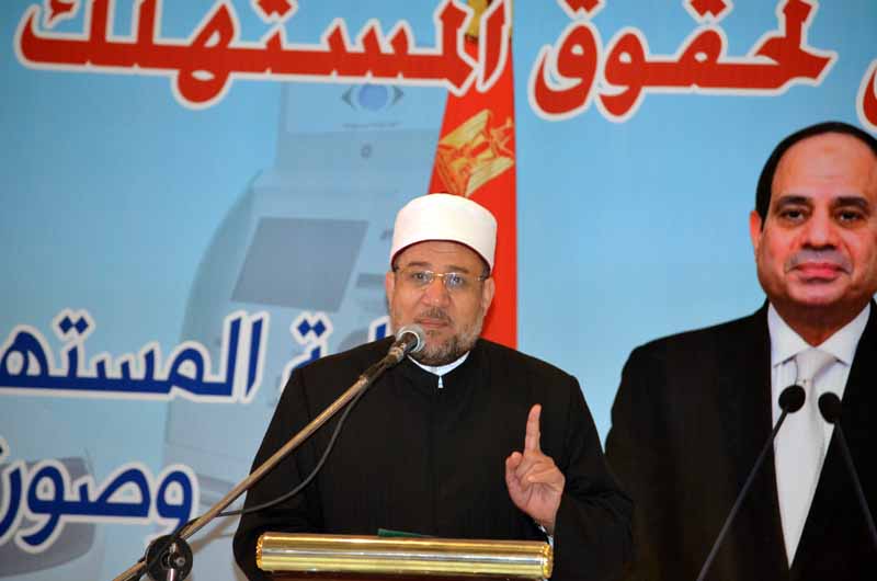 وزير الأوقاف خلال الندوة 