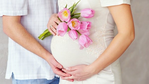 إمرأة حامل إمرأة حامل