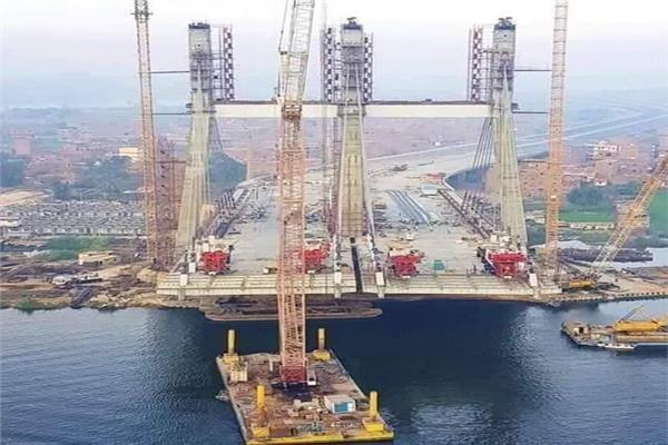 الكوبرى المعلق بمحور روض الفرج