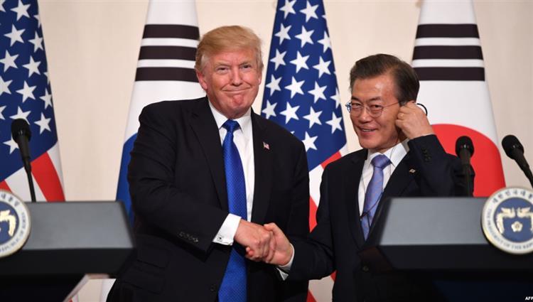 دونالد ترامب ومون جاي إن