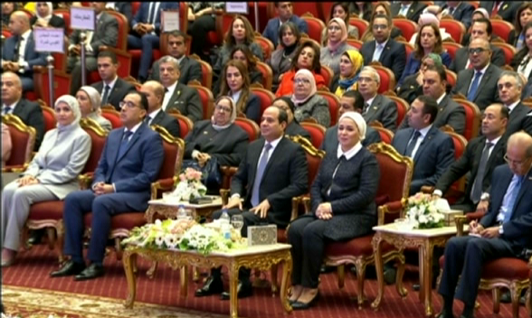 الرئيس السيسي يشهد حفل تكريم المرأة المصرية والأم المثالية ل