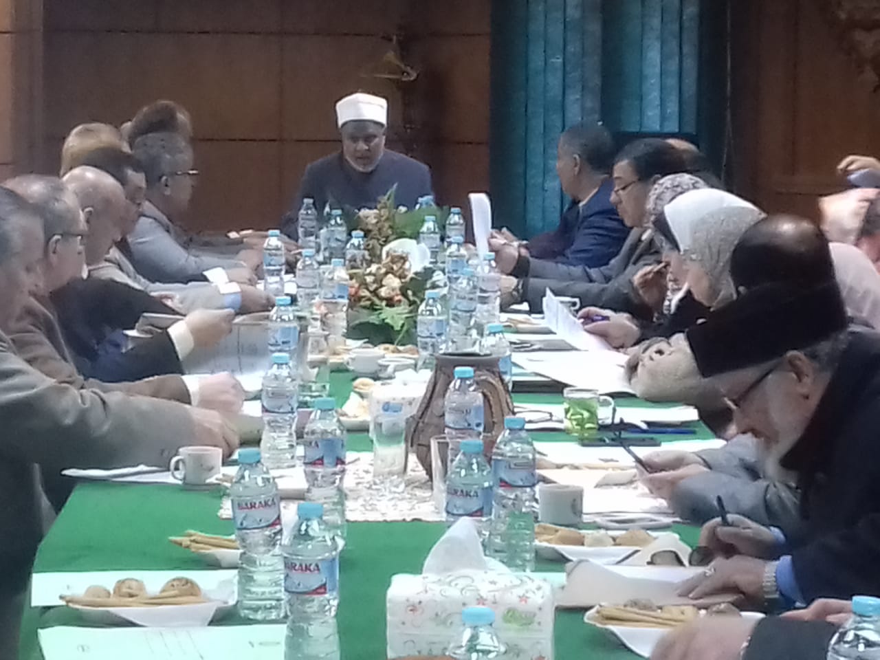 خلال اجتماع نائب رئيس جامعة الأزهر مع العمداء 