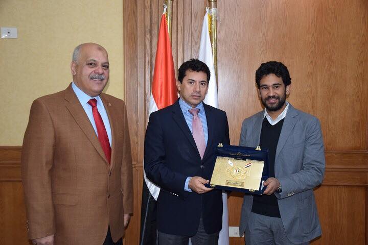 وزير الرياضة يستقبل رئيس وأبطال الاتحاد المصري للرماية