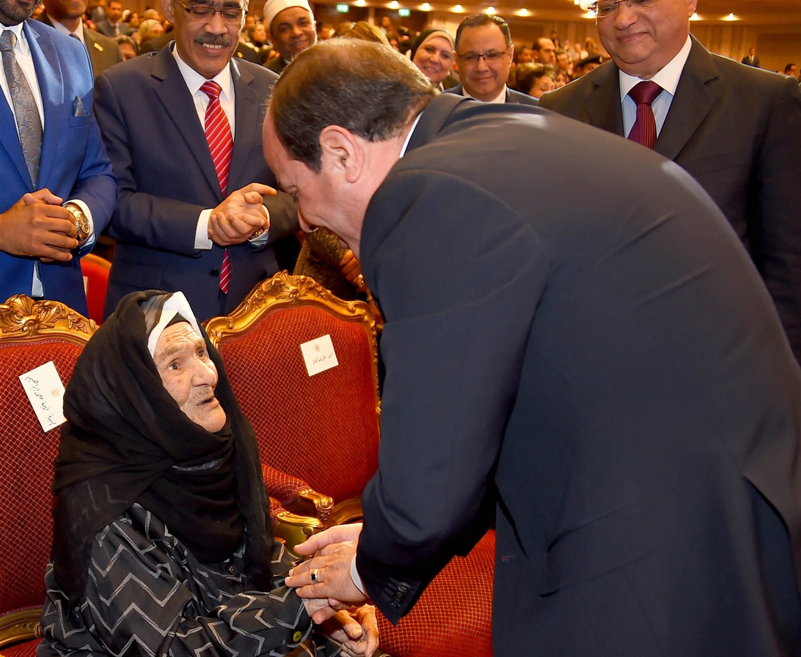 الرئيس السيسى خلال احتفالية تكريم المرأة المصرية الرئيس السيسى خلال احتفالية تكريم المرأة المصرية