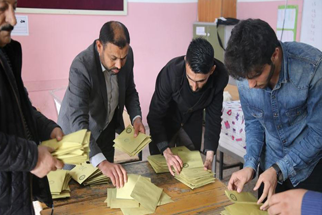 فرز الأصوات في اللجان فرز الأصوات في اللجان