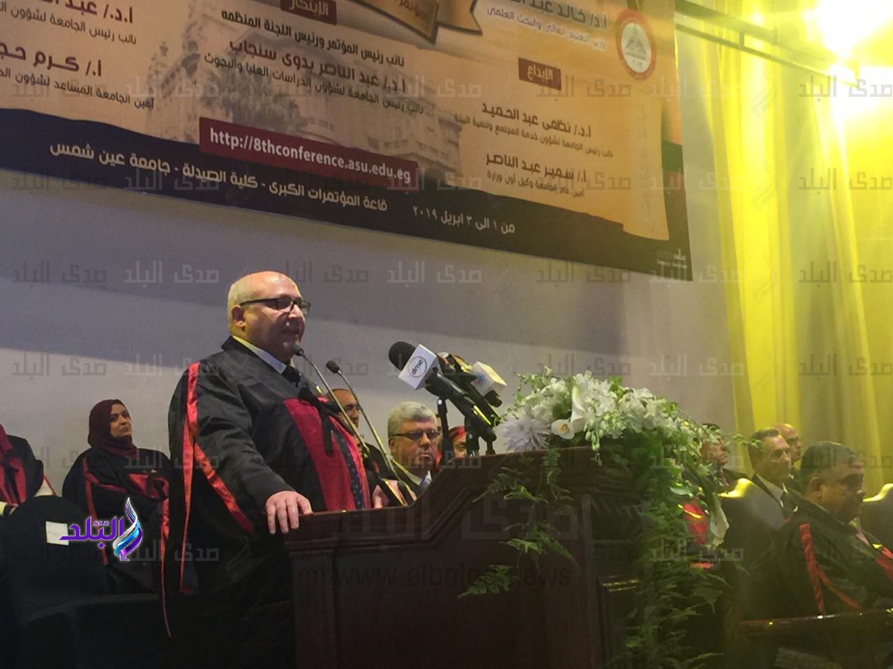 الدكتور عبد الوهاب عزت