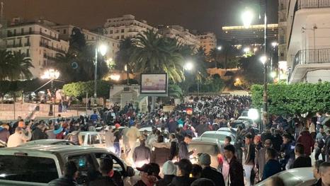 الجزائر تحقق مع 7 رجال أعمال بتهم فساد الجزائر تحقق مع 7 رجال أعمال بتهم فساد