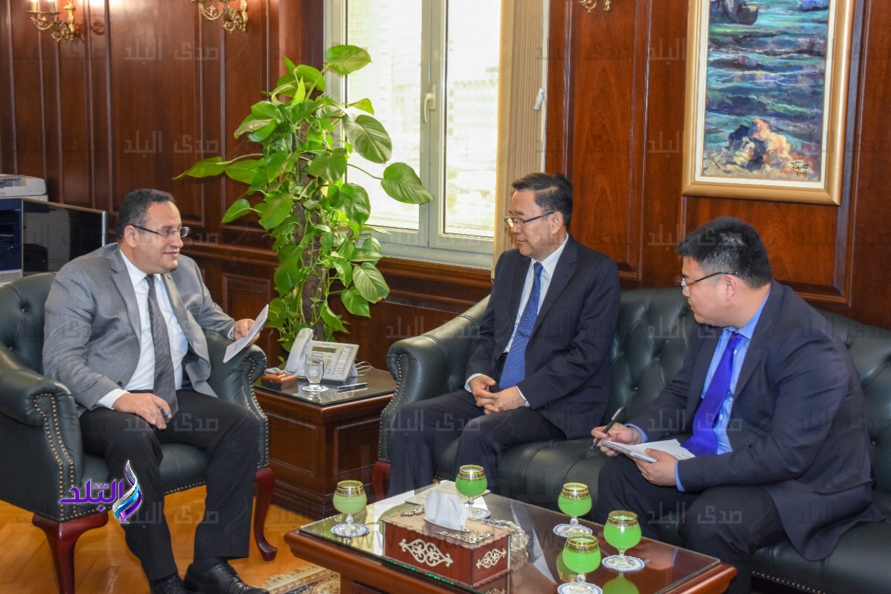  الدكتور عبد العزيز قنصوة، محافظ الإسكندرية