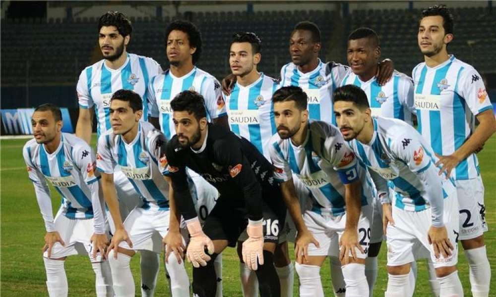 فريق الكرة بنادي بيراميدز فريق الكرة بنادي بيراميدز