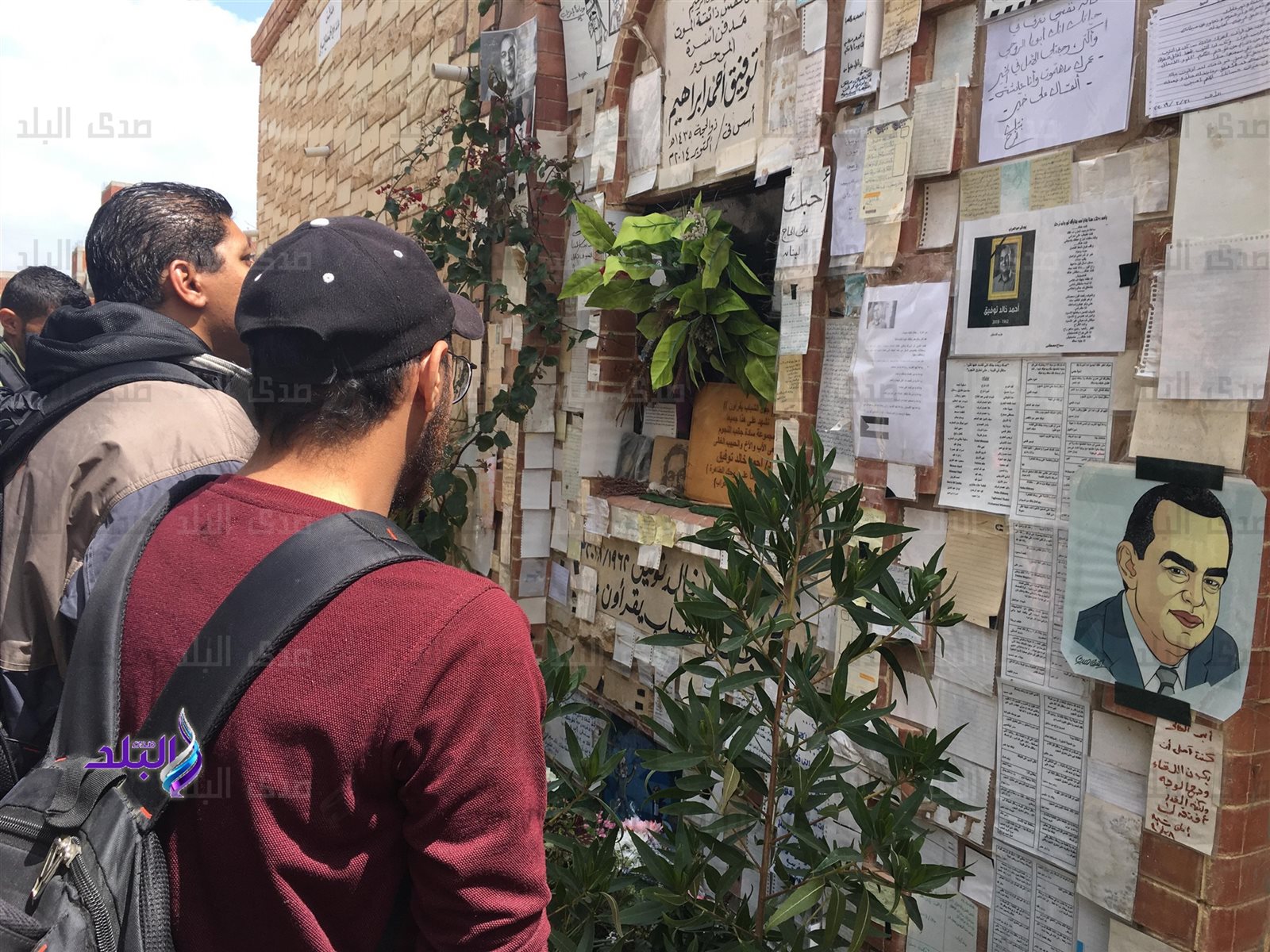 الشباب يحيون الذكري 