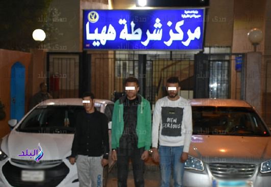 المتهمين بحطف الطفل بعد ضبطهم