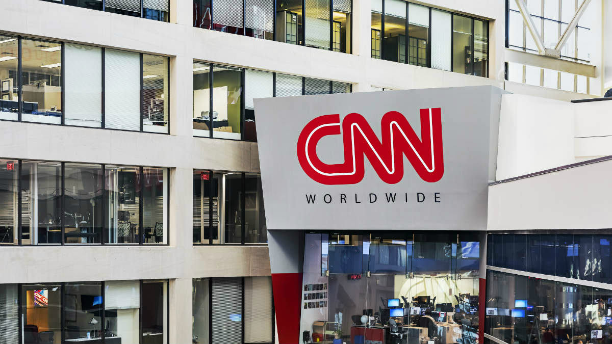 محللوا CNN الذين لديهم علاقات سرية مع قطر