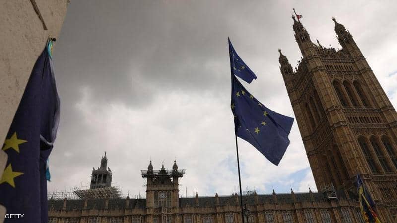 العموم البريطاني يقر بأغلبية إجبار ماي على تأجيل البريكست