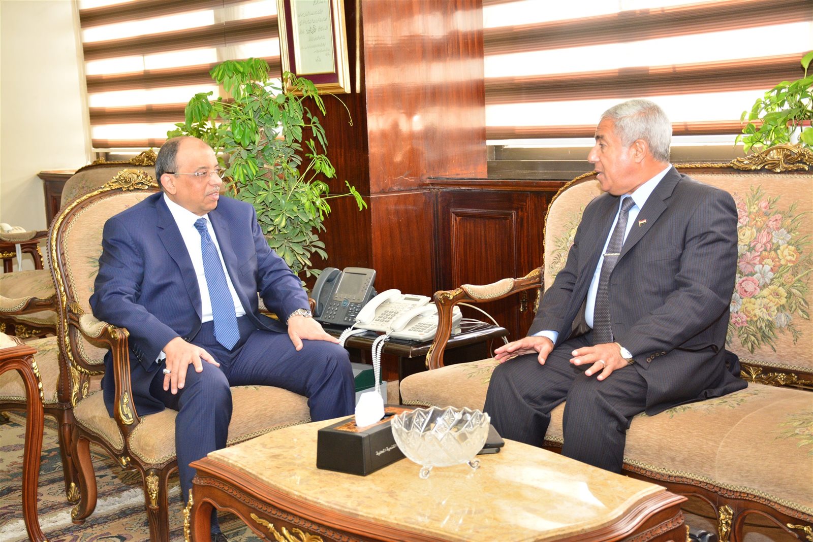 وزير التنمية المحلية ومحافظ اسوان وزير التنمية المحلية ومحافظ اسوان