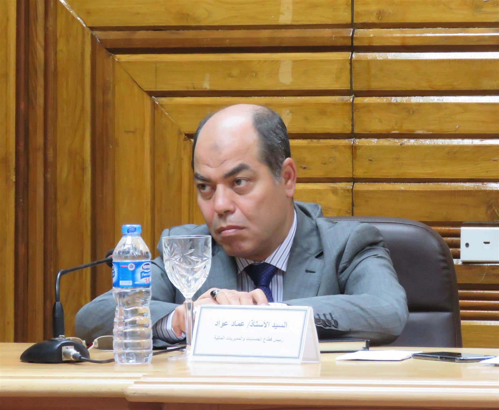 عماد عواد رئيس قطاع الحسابات والمديريات المالية