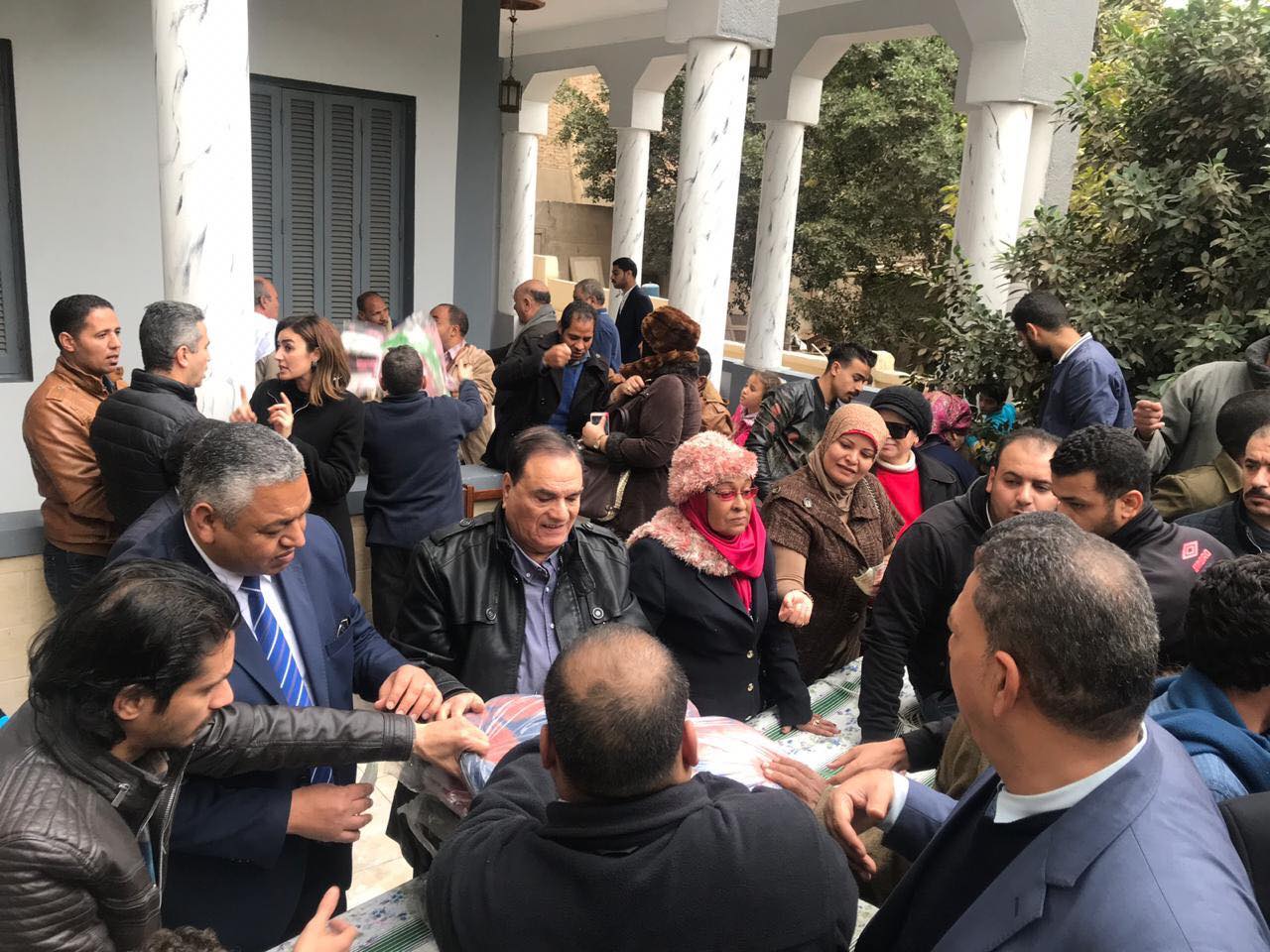 صور أرشيفية لمبادرة"معا نبني حياة"