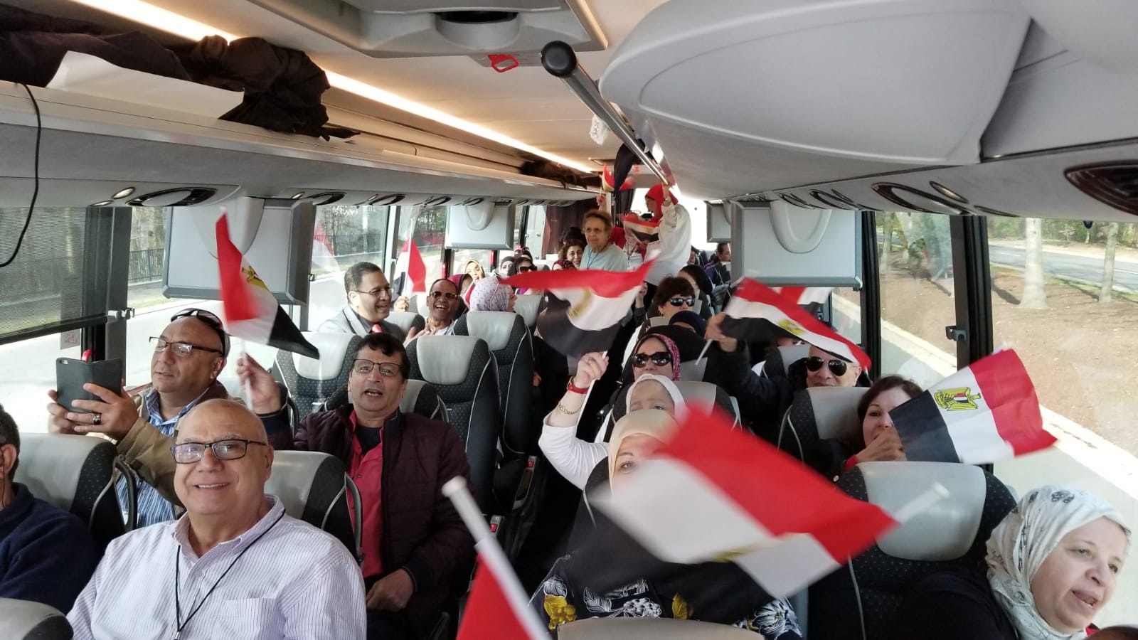 المصريون يتوجهون للبيت الأبيض