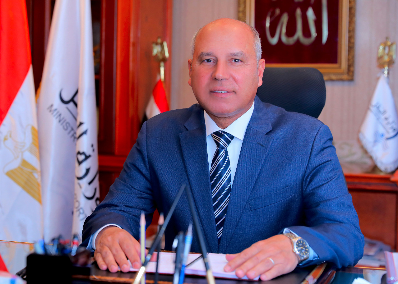المهندس كامل الوزي وزير النقل المهندس كامل الوزي وزير النقل