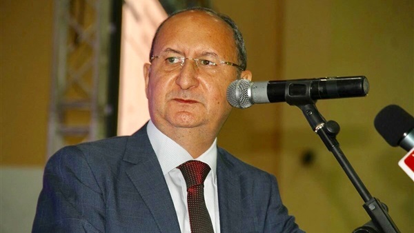 المهندس عمرو نصار وزير التجارة و الصناعة المهندس عمرو نصار وزير التجارة و الصناعة