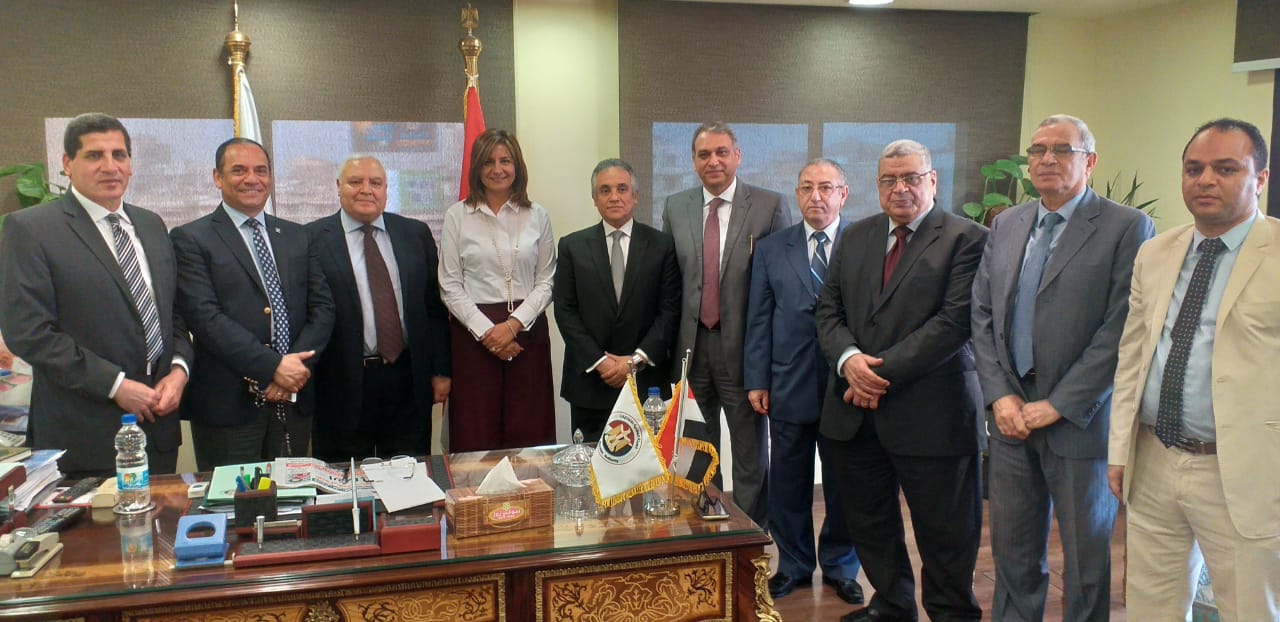 وزيرة الهجرة نبيلة مكرم تبحث الية تصويت المصريين بالخارج 