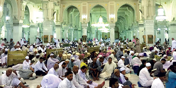 الجلوس بين الأذان والإقامة الجلوس بين الأذان والإقامة