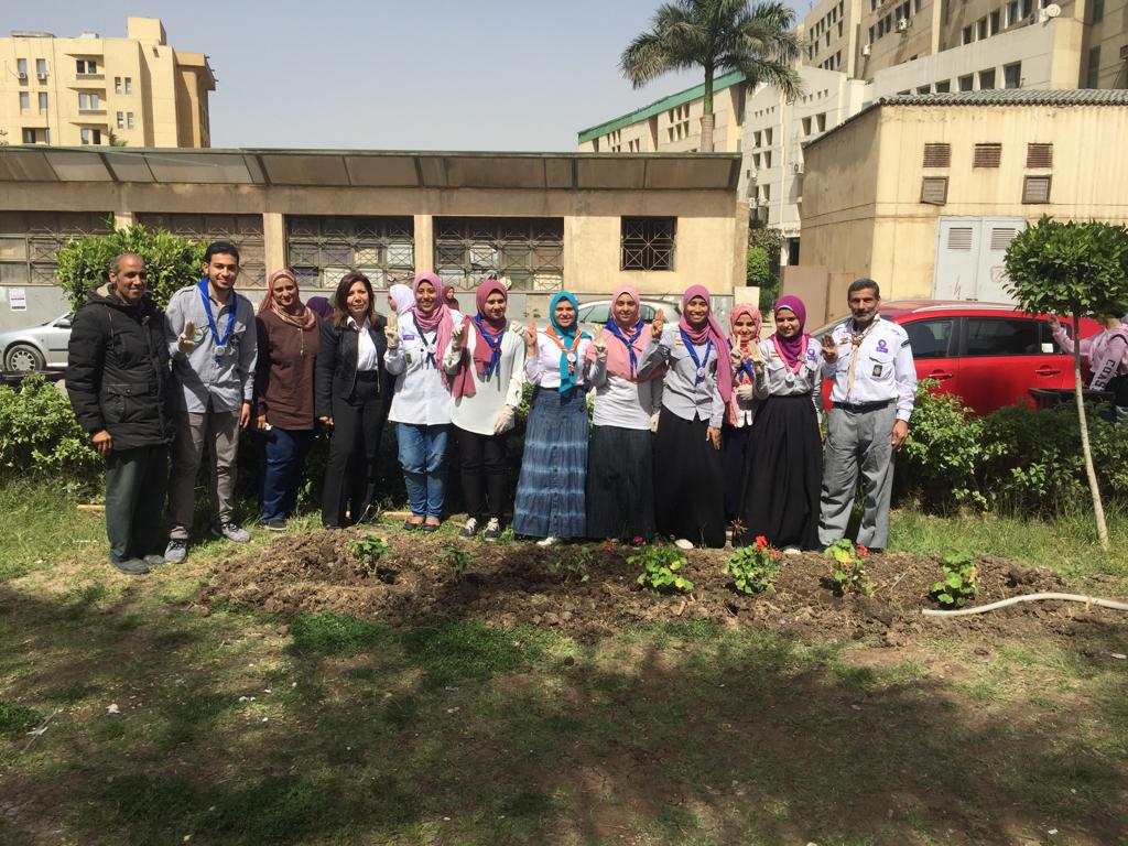 مبادرة لتشجير الكلية