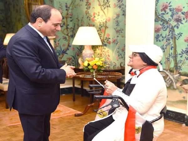 السيسي والسيدة المصرية بواشنطن 