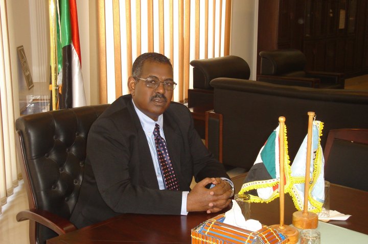 رئيس الوزراء السوداني محمد طاهر إيلا