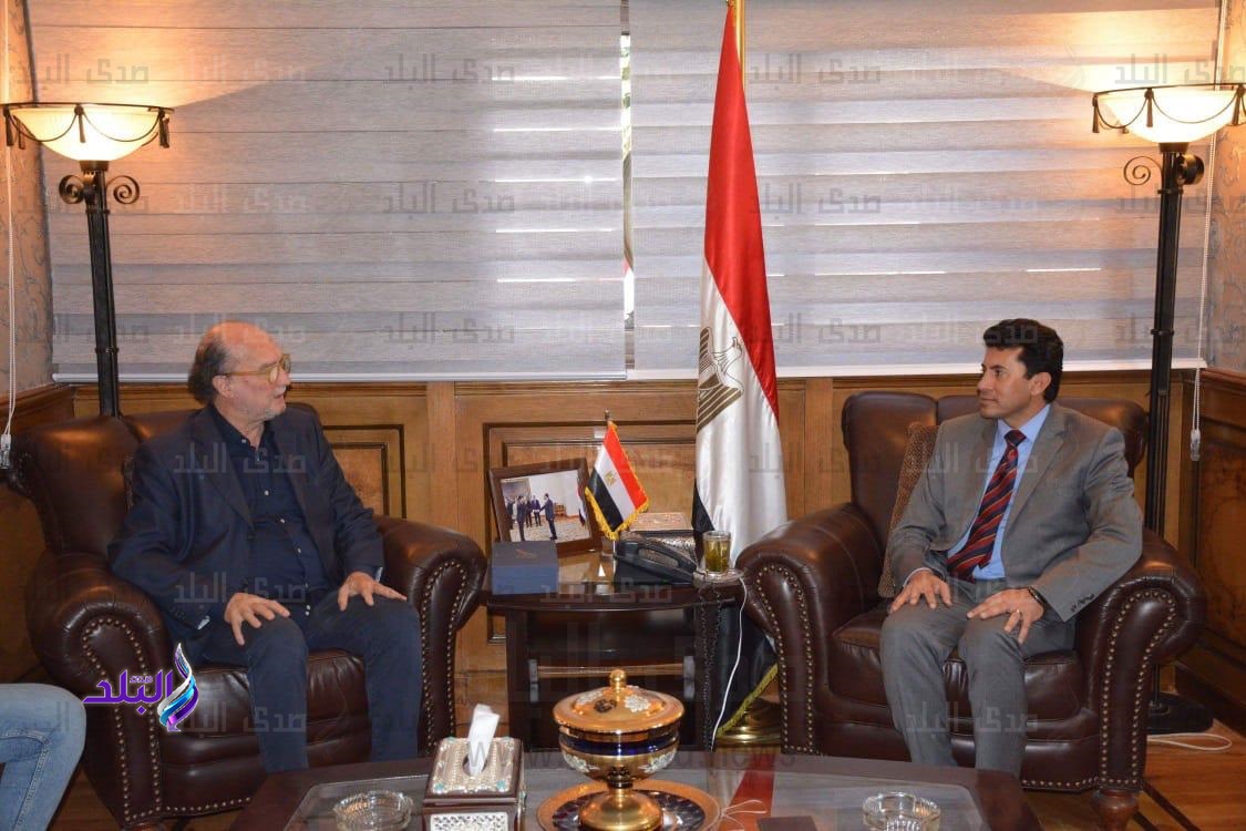 أشرف صبحي مع جياني ميرلو أشرف صبحي مع جياني ميرلو