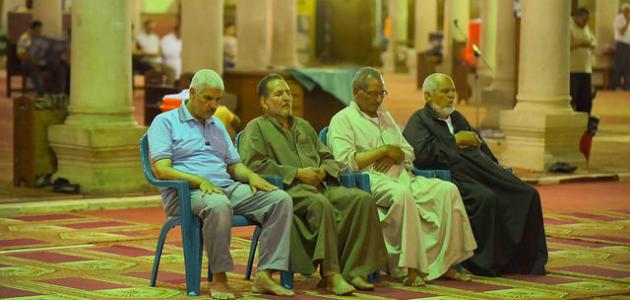 الإفتاء: المصلي على الكرسي ينبغي ألا يضيِّق على المصلين الإفتاء: المصلي على الكرسي ينبغي ألا يضيِّق على المصلين