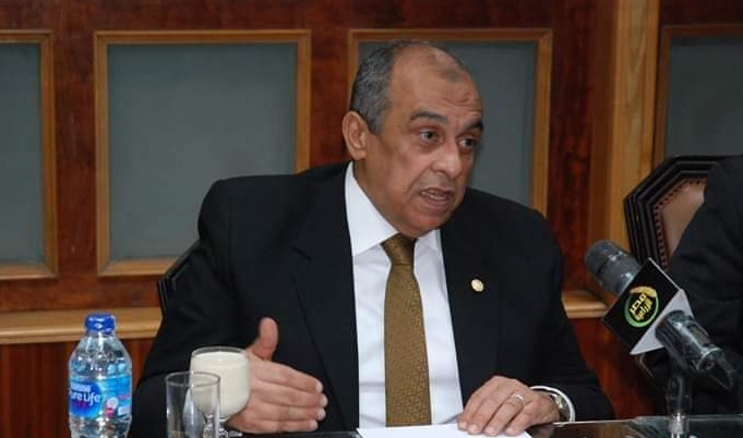 الدكتور عز الدين أبو ستيت وزير الزراعة الدكتور عز الدين أبو ستيت وزير الزراعة