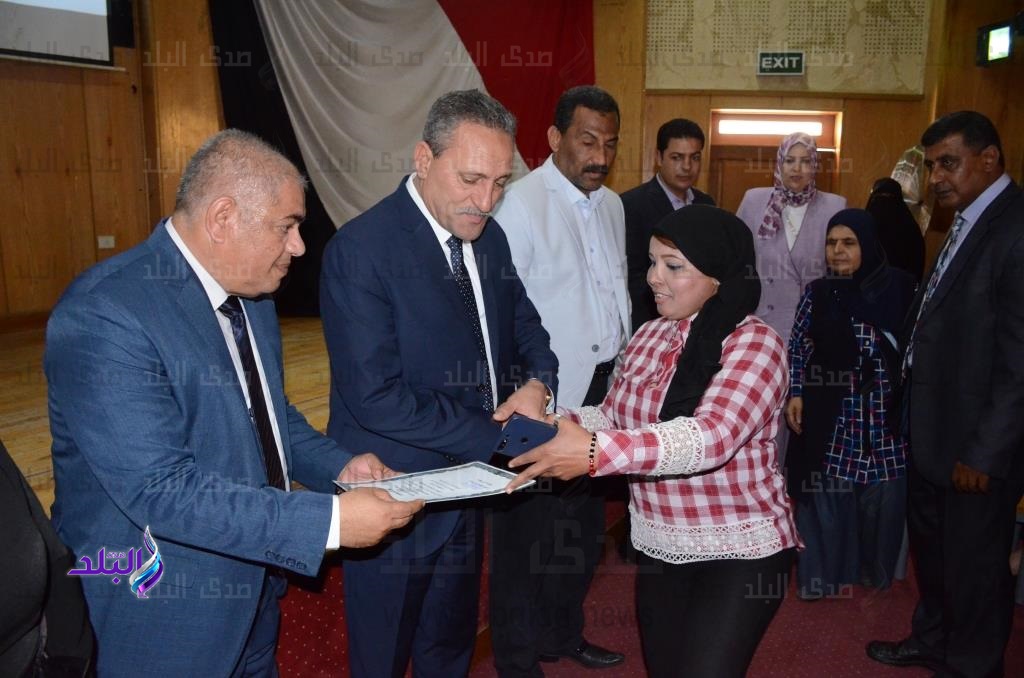 محافظ الاسماعيلية يشهد المنتدى الأول لتمكين المرأة 