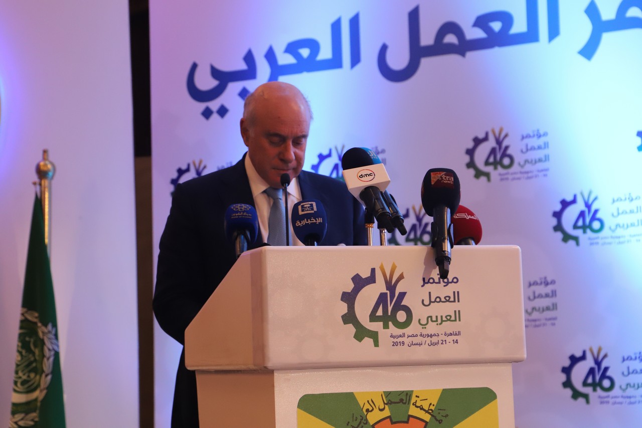 كميل أبو سليمان وزير العمل اللبناني